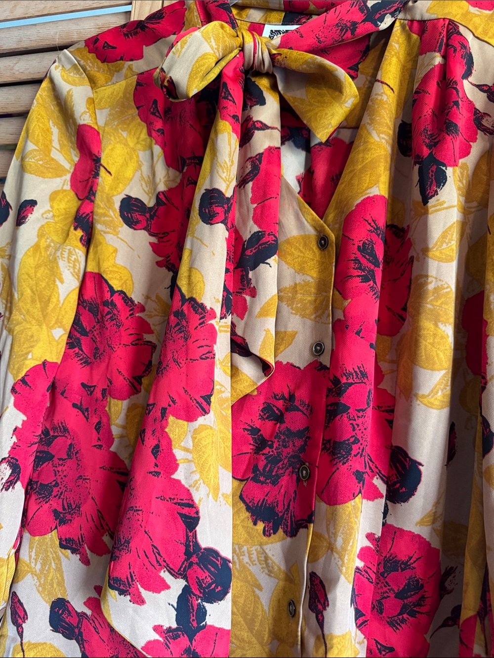 Anne Klein Floral button down blouse
